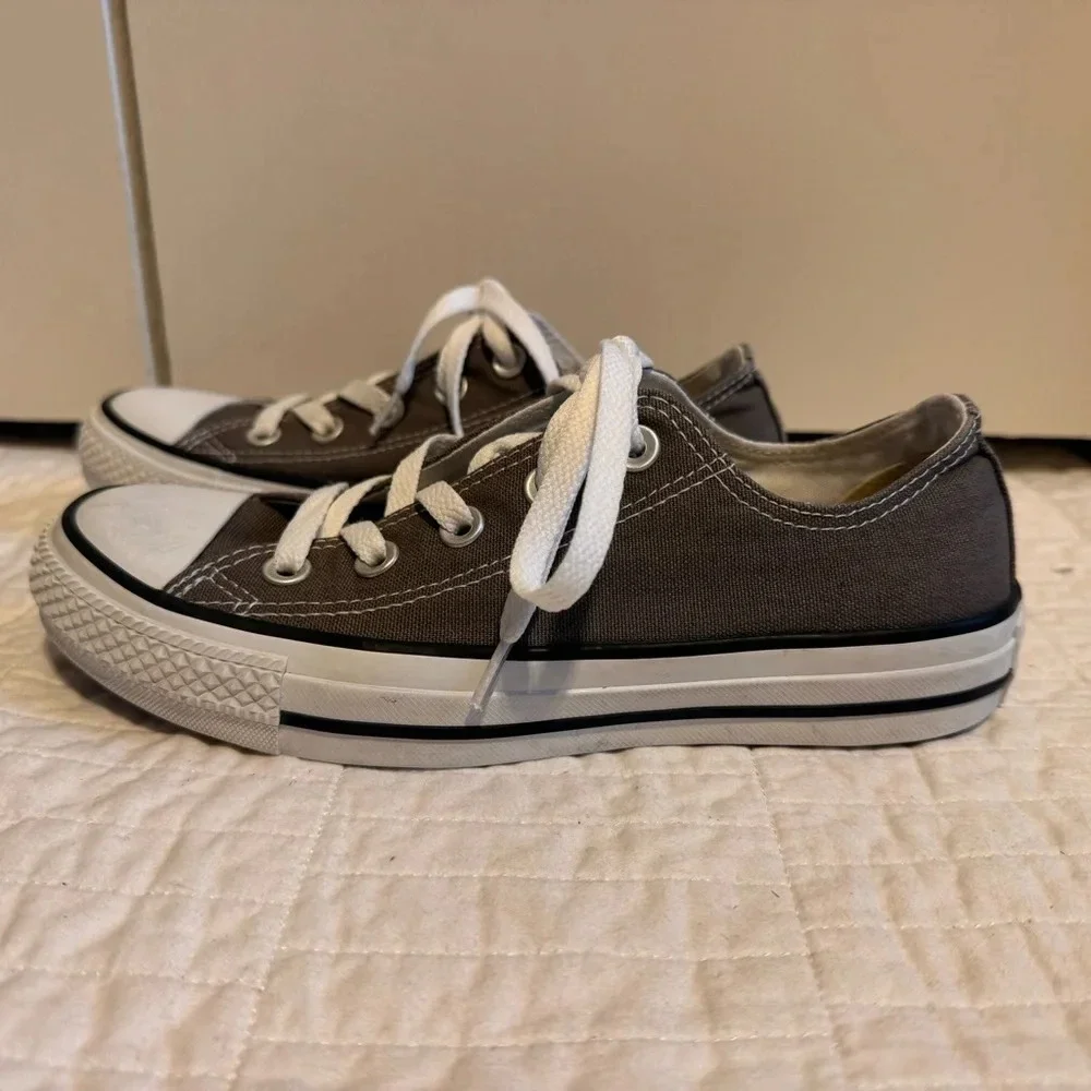 Converse All Star Chuck Taylor Grey Sneakers Women’s Sz 6 Men’s Sz 4 - Picture 3 of 7